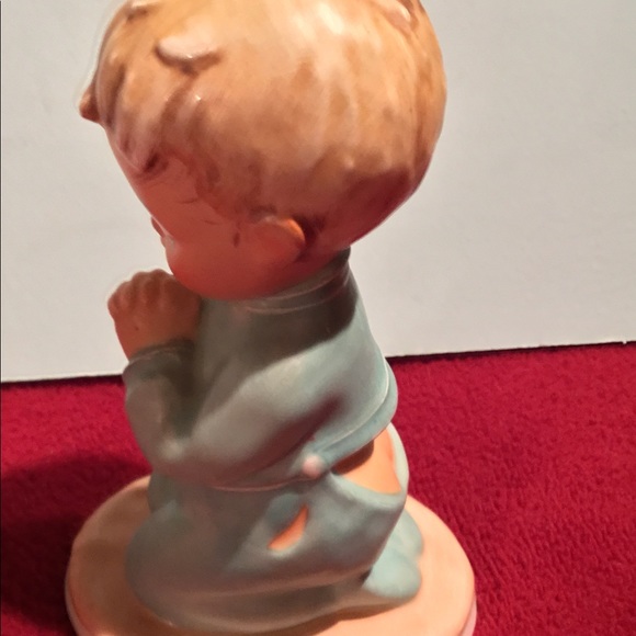 CHILD AT PRAY HUMMEL BY GOEBEL MADE IN WEST GERMANY. - Picture 6 of 7